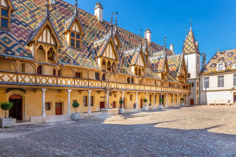 Private Guided Walking Tour in Beaune